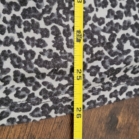 Talbots Cheetah Cowl Neck Shortsleeve Stretch Top - Picture 7 of 9